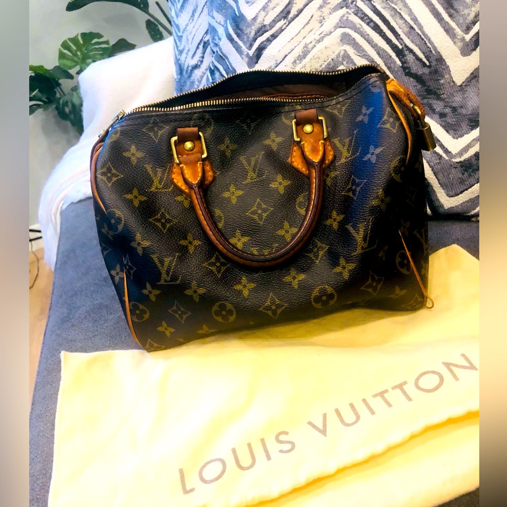 Louis Vuitton monogram speedy 25